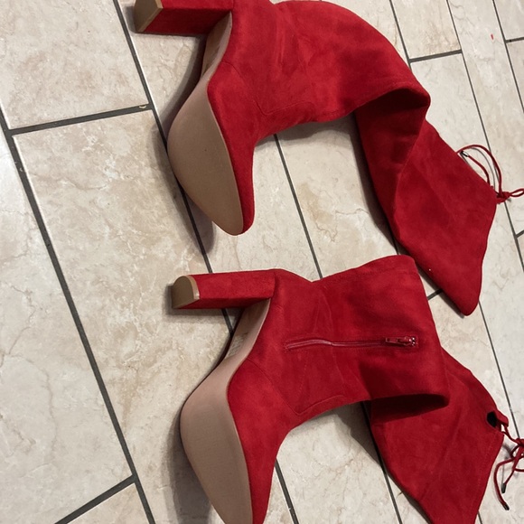 Boots - Picture 4 of 5